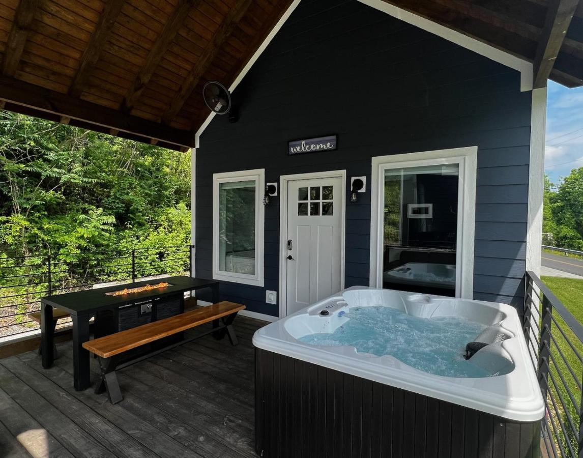 Modern Smoky Mountain Tiny House Apartment Pigeon Forge Exterior photo
