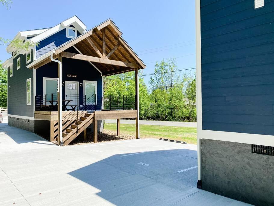 Modern Smoky Mountain Tiny House Apartment Pigeon Forge Exterior photo